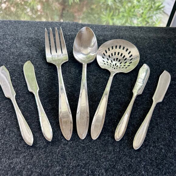 Vintage Nobility Plate Silverplate Serving Utensils Set of 7 by Oneida - Picture 1 of 11